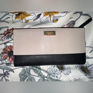 Kate Spade Two-Tone Black and Cream Wallet